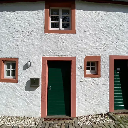 Halleluja Mit Burgblick Hellenthal